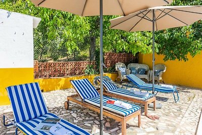 Ferienhaus mit Pool und Strandbar