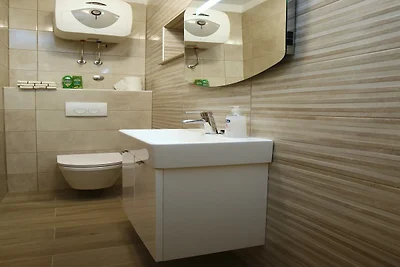 Apartments Boro - Three bedroom Apartment wit...