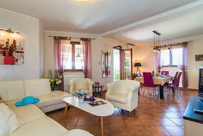 Villa in Kanfanar mit Schwimmbecken