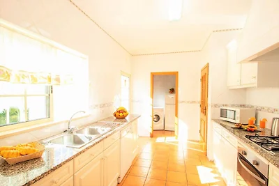 Villa mit 3 Zimmern und Garten