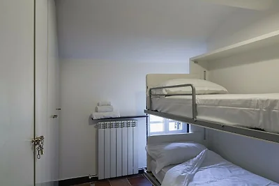 Wohnung in Genova mit Balkon und Parken