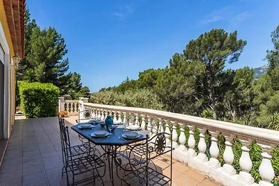 Villa in Toulon mit Pool und Waldblick