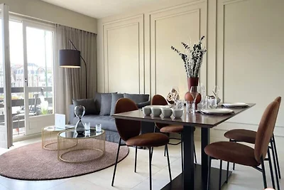 Elegante balcone vista aperta con posto auto