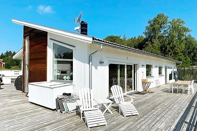 6 Personen Ferienhaus in STJÄRNHOV-By Traum