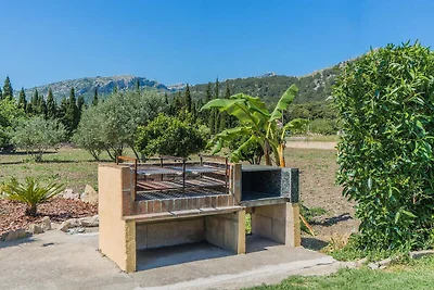 Villa in Pollença mit Bergblick