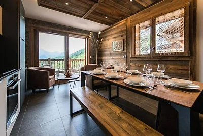 Ampio appartamento in legno antico sulle pist...