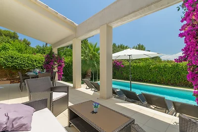 Moderne Villa mit Pool in Alcudia