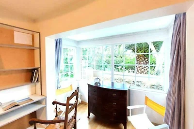 Haus in Trégastel in der Nähe der rosa...