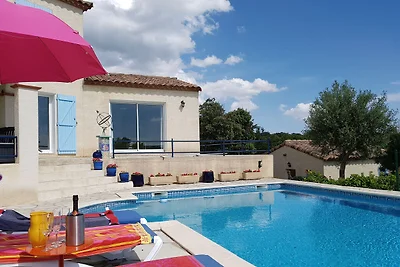 Elegante villa con piscina privata
