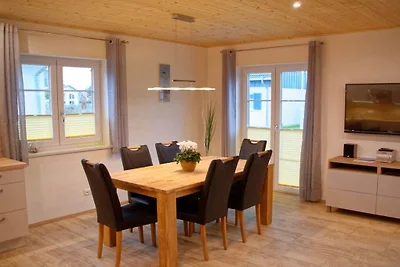Ferienhaus in Altefähr mit Schwimmbecken