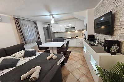 Apartments Diadora - Studio apartment Stone