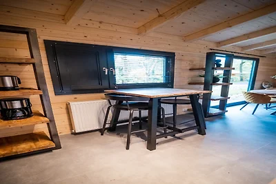 Luxe vrijstaande lodge met stoomcabine.