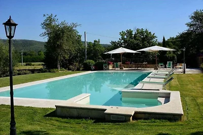 Autentica casa vacanze con piscina privata