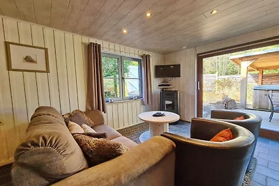 Chalet mit Whirlpool in Durbuy