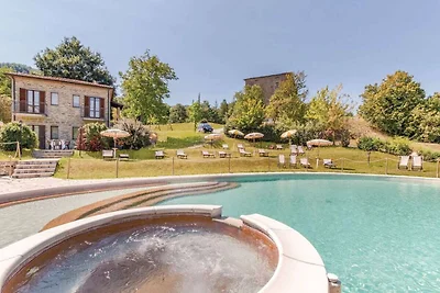 Bauernhof-Unterkunft mit Swimmingpool