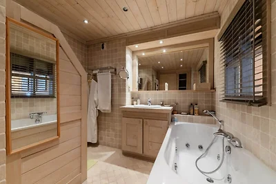 Schöne 6-Zimmer-Wohnung für 12 Personen im Wo...