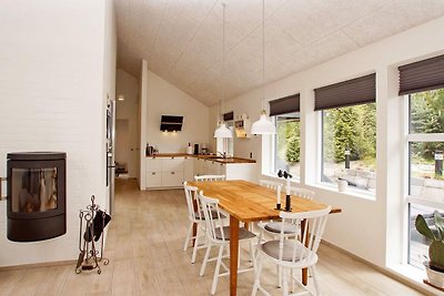 Modernes Ferienhaus in Jütland mit Whirlpool