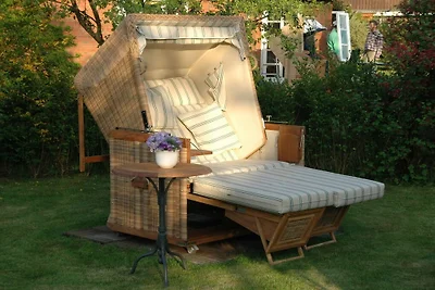Vakantiehuis in Alkersum met zwembad