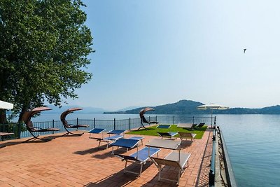 Schönes Ferienhaus in Meina am Lago Maggiore