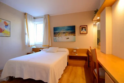 Appartement met twee kamers nabij supermarkt