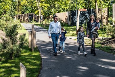 Moderne Hütte im Grünen, mit Kombi-Mikrowelle