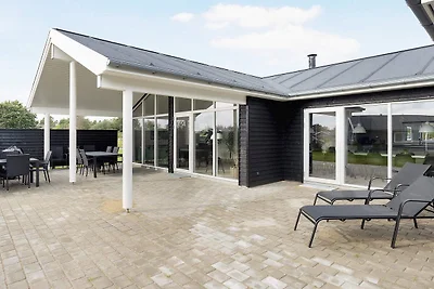18 osob apartament w Ålbæk