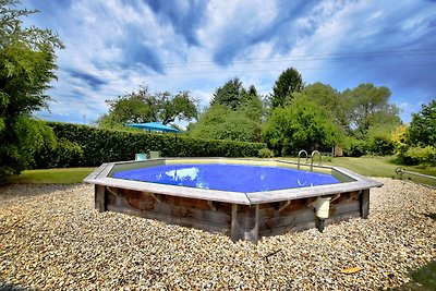 Ferienhaus in Virton mit Schwimmbad