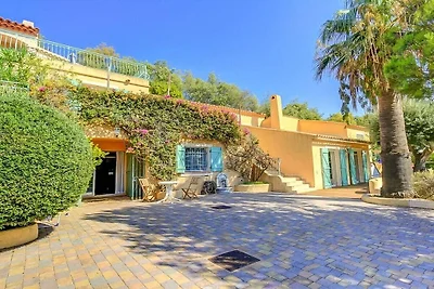 Villa a Les Issambres con piscina