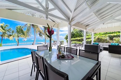 Villa in Saint François mit Lagune und Pool