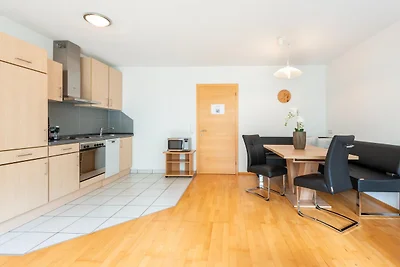 Wohnung in Strengen nahe Skibus