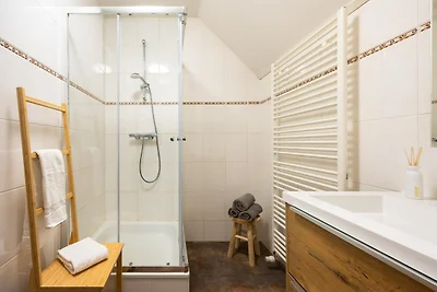 Villa in Andijk mit Whirlpool und Garten