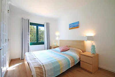 Huis met grote tuin en privézwembad