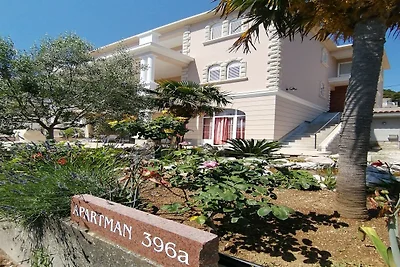 Appartamento familiare sul mare a Kampor