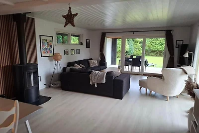 Schönes Ferienhaus in Meeresnähe in...