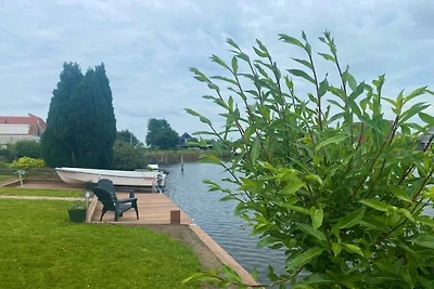 Ferienhaus in Koudum mit Schwimmbecken