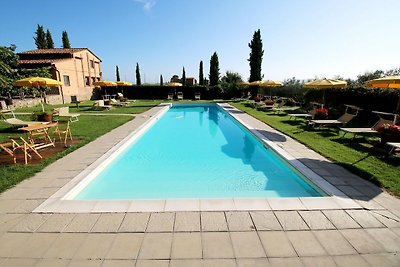 Bauernhaus mit Swimmingpool