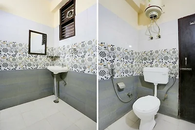 Super Hotel O Sheetla Colony