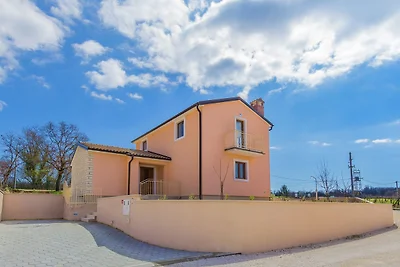 Villa in Kma?i?i mit privatem Pool