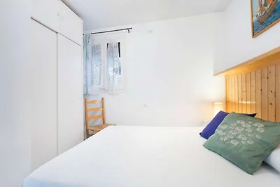Apartment mit Gemeinschaftspool für 4...