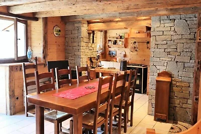 Chalet in Arèches mit Blick auf die Alpen