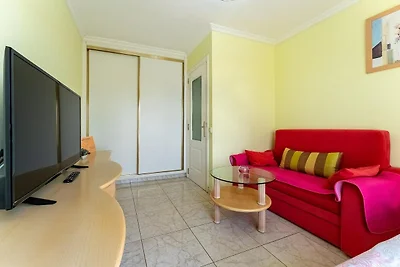 Appartamento con piscina riscaldata in comune