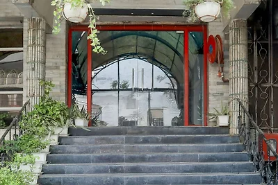 Super Townhouse Prayagraj
