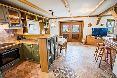 Hidden Authentic Haven Apartments - Two Bedro...