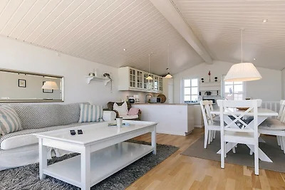 Strandschonheit in Hasmark -- By Traum...