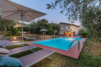 Smaakvol ingerichte villa in Lucca