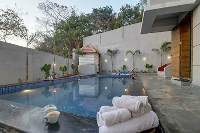 Villa Rouz by DanCenter
