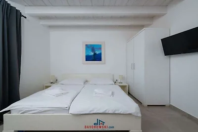 Villa in Pomer mit Schwimmbecken