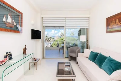 Apartment an der La Croisette mit Meerblick