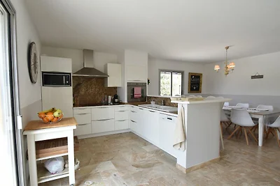 Élégante villa avec piscine privée dans le su...