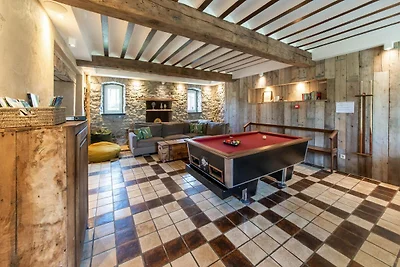 Piacevole casa vacanze con barbeque a Hotton
